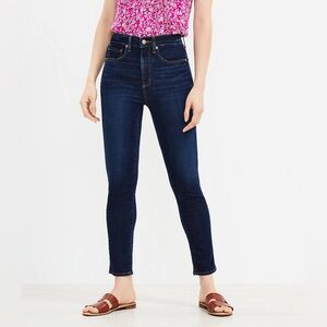 LOFT Outlet Curvy Skinny Jeans in Classic Dark Indigo Wash